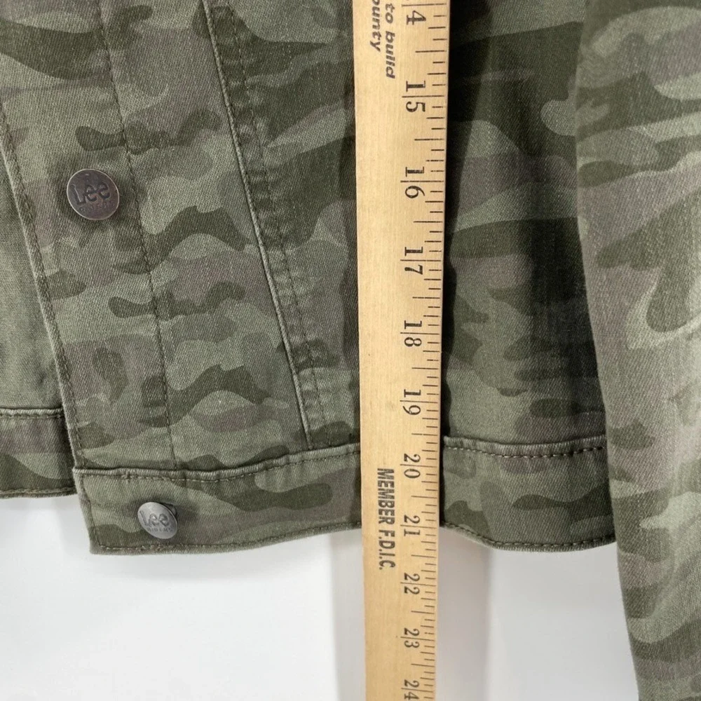 Lee‎ Denim Camo Trucker Jacket Women S Grunge Edgy Streetwear Punk Work Military